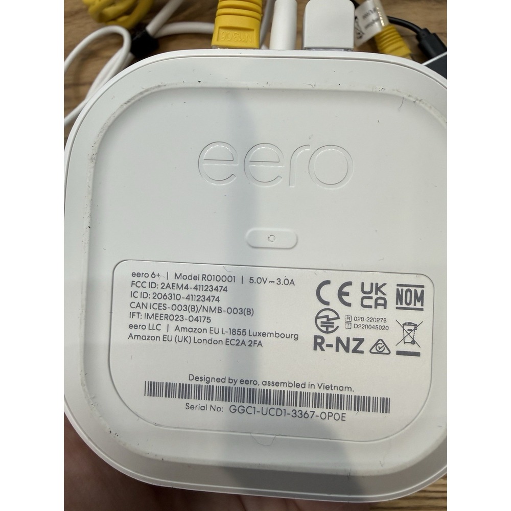 Eero 6+ Plus R010111 Dual Band Mesh Wi-Fi 6 Router (3 Pack) With Splitter - Picture 6 of 14